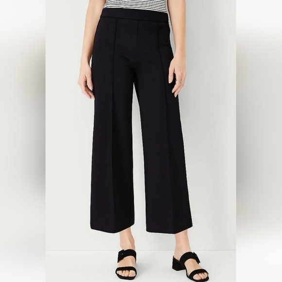 Ann Taylor Curvy Cropped Leg Pants Size 6 main image 0